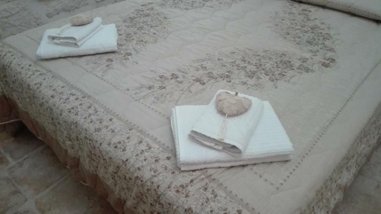 Due Cuori E Una Casetta لوكوروتوندو المظهر الخارجي الصورة